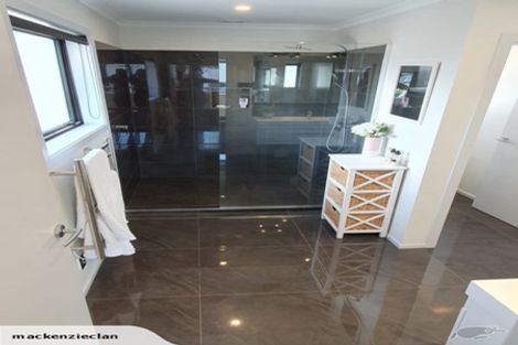 Photo of property in 87 Woburn Road, Woburn, Lower Hutt, 5010