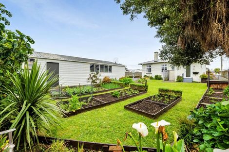 Photo of property in 22 Caledonia Street, Hawera, 4610