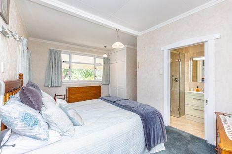 Photo of property in 6 Grey Street, College Estate, Whanganui, 4500