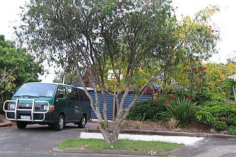 Photo of property in 40 Lastel Place, Shelly Park, Auckland, 2014