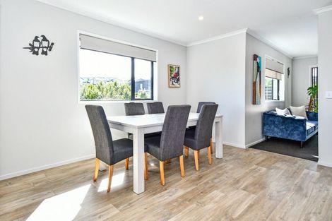 Photo of property in 18 Papaview Road, Papakura, 2110