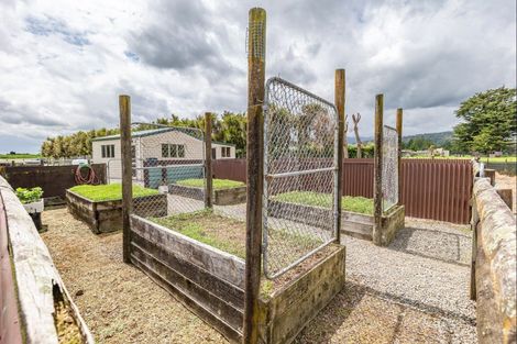 Photo of property in 382 Kimberley Road, Levin, 5571