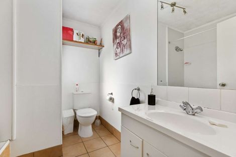 Photo of property in 22 Alidade Place, Massey, Auckland, 0614