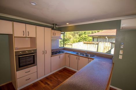 Photo of property in 102 Pacific Drive, Fitzherbert, Palmerston North, 4410