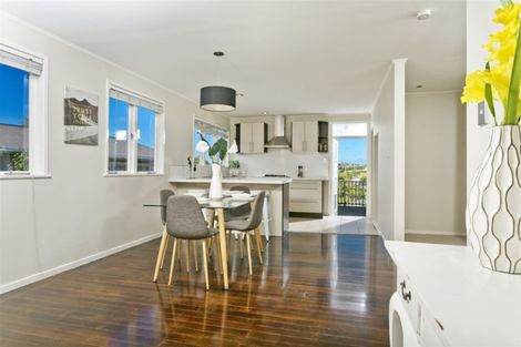 Photo of property in 51 Sycamore Drive, Sunnynook, Auckland, 0620