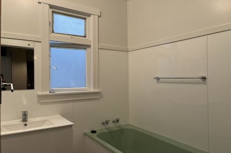 Photo of property in 402c Queen Street East, Hastings, 4122