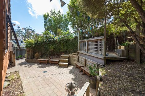 Photo of property in 35 Heathcote Place, Fitzherbert, Palmerston North, 4410