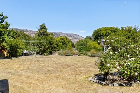 Photo of property in 6 Cambridge Road, Patearoa, 9398