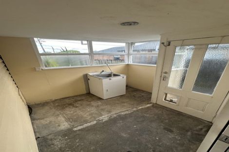 Photo of property in 71 Hamlin Road, Mount Wellington, Auckland, 1060