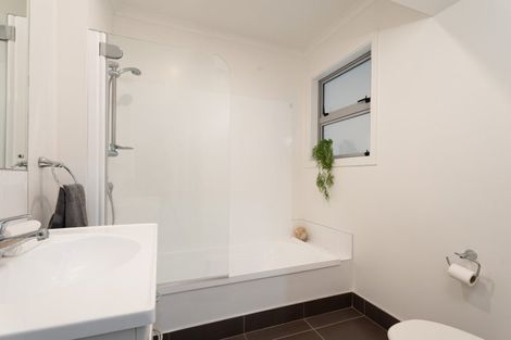 Photo of property in 40a Erlestoke Crescent, Churton Park, Wellington, 6037