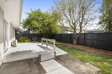 Photo of property in 2/21 Quinns Road, Shirley, Christchurch, 8013