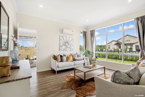 Photo of property in 16 Paso Fino Crescent, Karaka, Papakura, 2113