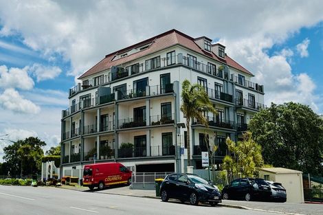 Photo of property in 4/99 Mokoia Road, Birkenhead, Auckland, 0626