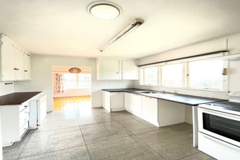 Photo of property in 6 Fairdene Avenue, Henderson, Auckland, 0610