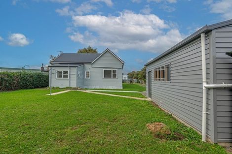 Photo of property in 21 Fox Street, Woodville, 4920