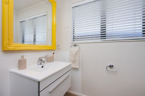 Photo of property in 92 Parnell Heights, Kelvin Grove, Palmerston North, 4414