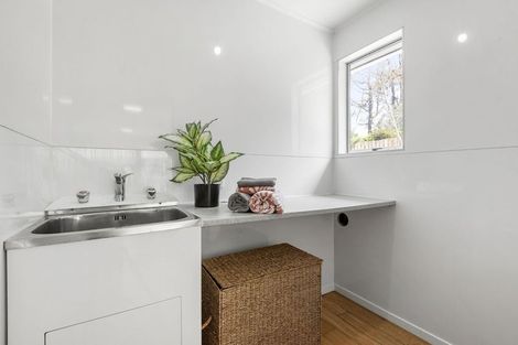 Photo of property in 16 Jayne Place, Torbay, Auckland, 0630