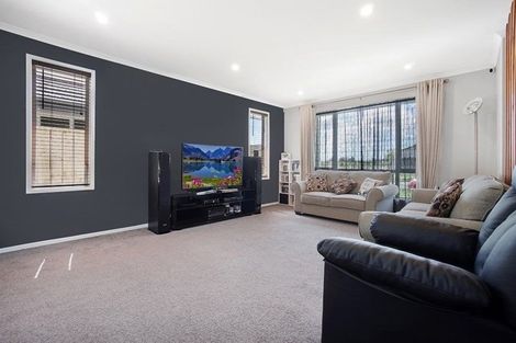 Photo of property in 72 Arion Road, Takanini, 2112