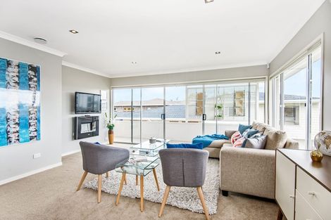 Photo of property in 211 Royal Road, Massey, Auckland, 0614