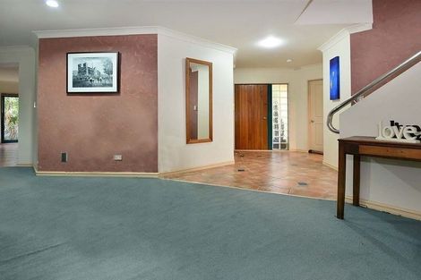 Photo of property in 2 Roseville Road, Gulf Harbour, Whangaparaoa, 0930