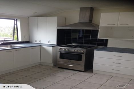 Photo of property in 115 Vipond Road, Stanmore Bay, Whangaparaoa, 0932