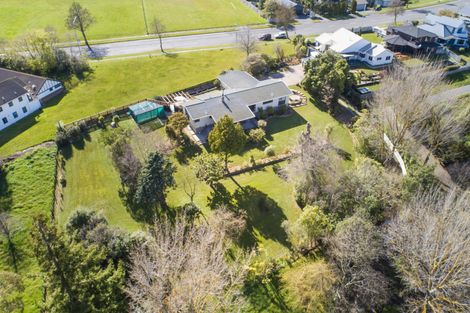 Photo of property in 61 Turitea Road, Fitzherbert, Palmerston North, 4472