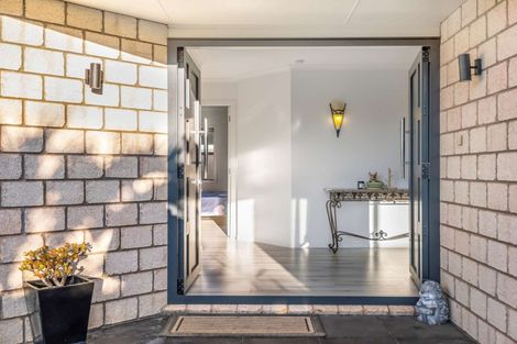 Photo of property in 37 Magellan Rise, Flagstaff, Hamilton, 3210