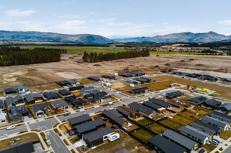 Photo of property in 32 Dunn Street, Lake Hawea, 9382