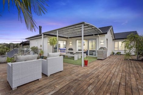 Photo of property in 9 Tauwaka Crescent, Riverhead, 0820