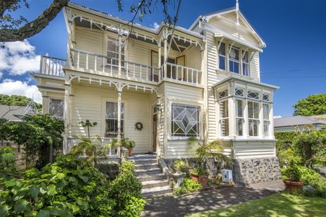 Photo of property in 42 Cheltenham Road, Devonport, Auckland, 0624