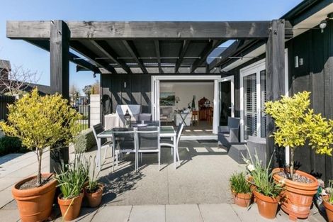 Photo of property in 5 Raven Grove, Havelock North, 4130