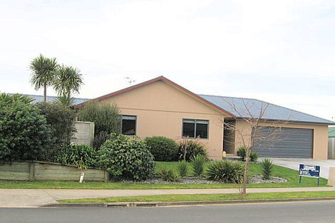 Photo of property in 1 Rochester Place, Nawton, Hamilton, 3200