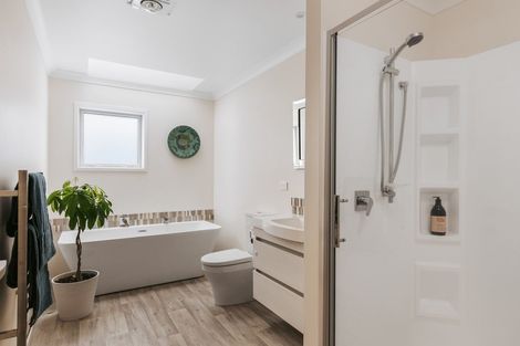 Photo of property in 31 Damien Place, Ohauiti, Tauranga, 3112