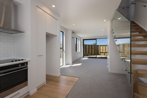 Photo of property in 4/52 High Street, Island Bay, Wellington, 6023