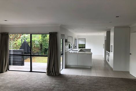 Photo of property in 54a Hattaway Avenue, Bucklands Beach, Auckland, 2012