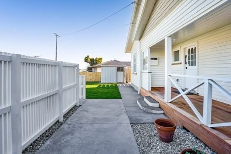 Photo of property in 44 Dorset Avenue, Westown, New Plymouth, 4310