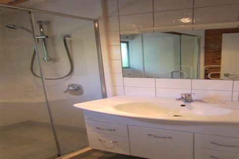 Photo of property in 194 Te Moana Road, Waikanae, 5036