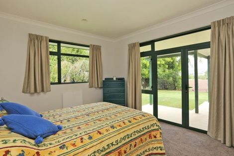 Photo of property in 400 Porangahau Road, Waipukurau, 4282