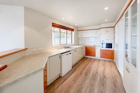 Photo of property in 2/15 Stoneleigh Court, Sunnynook, Auckland, 0632