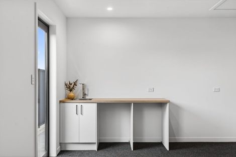 Photo of property in 7 Annie Aranui Drive, Poraiti, 4182