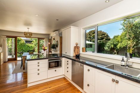 Photo of property in 44 Sevenoaks Drive, Bryndwr, Christchurch, 8053