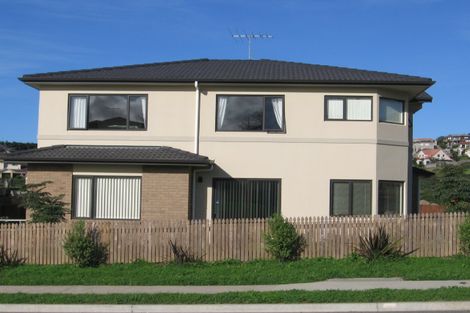 Photo of property in 72 Medallion Drive, Oteha, Auckland, 0632