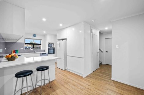 Photo of property in 102a Fitzroy Street, Papatoetoe, Auckland, 2104