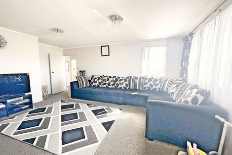 Photo of property in 18 Funnell Place, Manurewa, Auckland, 2102