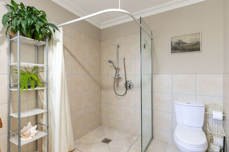 Photo of property in 40-42 Waikawa Road, Picton, 7220