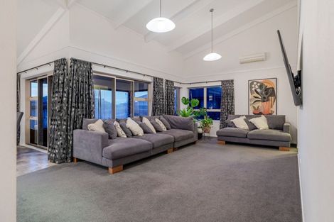 Photo of property in 19 Meridian Grove, Kelvin Grove, Palmerston North, 4414