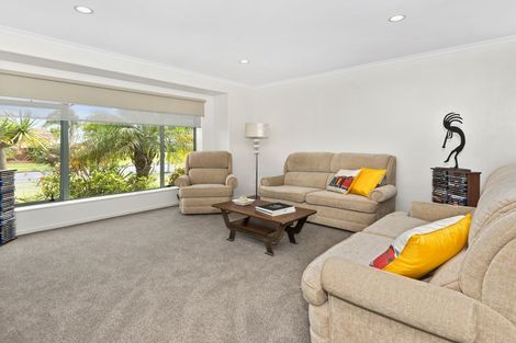 Photo of property in 214 Kilkenny Drive, East Tamaki Heights, Auckland, 2016