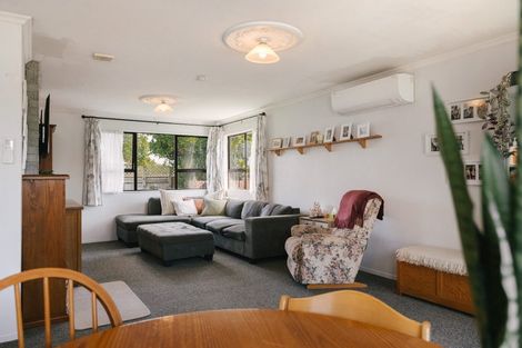Photo of property in 59 Crewe Crescent, Hokowhitu, Palmerston North, 4410