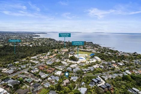 Photo of property in 60 Peter Terrace, Castor Bay, Auckland, 0620