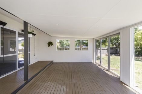 Photo of property in 19 Peppertree Glade, Kelvin Grove, Palmerston North, 4414
